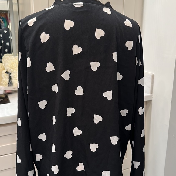 Size Med heart blouse - Picture 3 of 6
